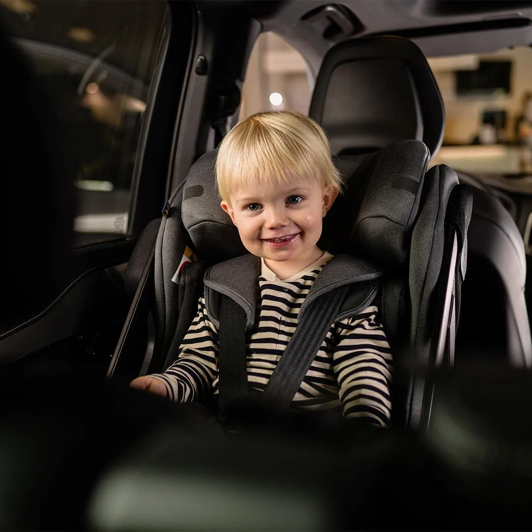 Axkid ONE 2 Car Seat - Tar
