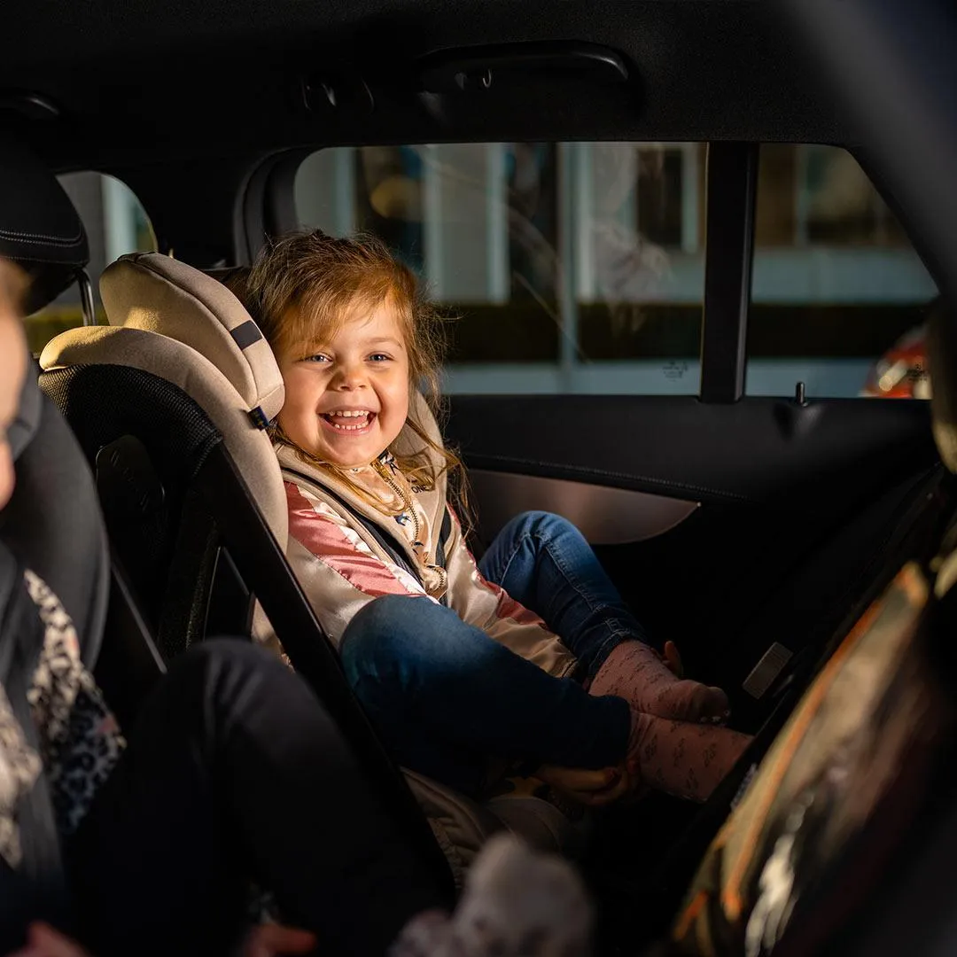 Axkid ONE 2 Car Seat - Tar