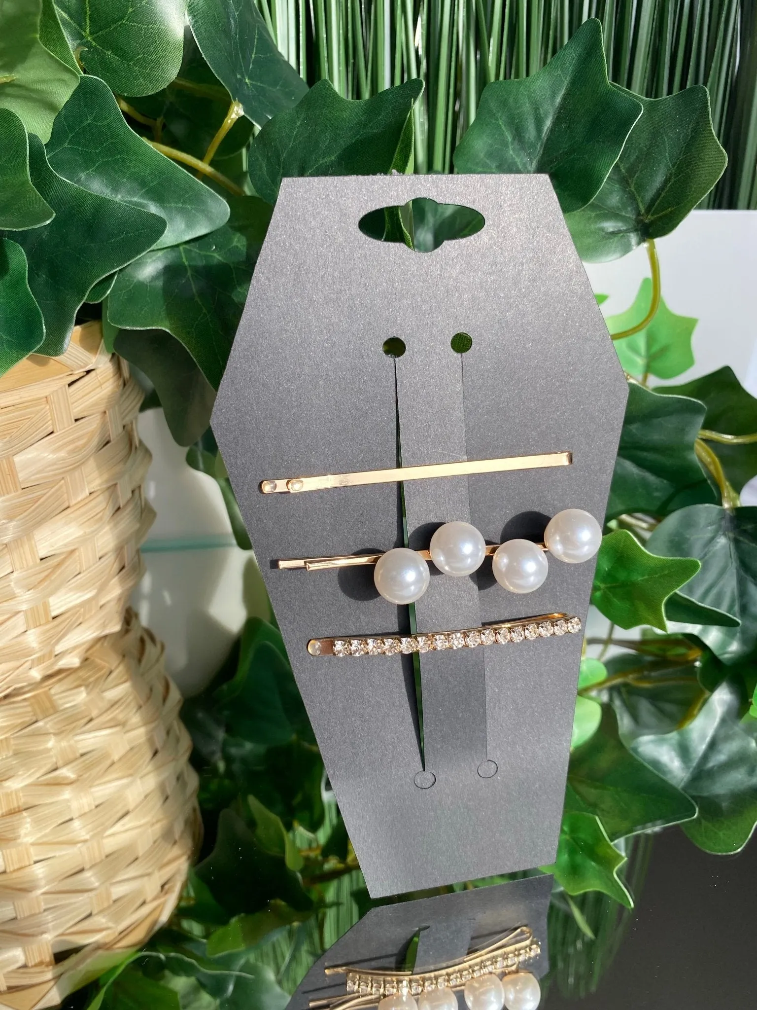Coffin Barrette & Claw Card