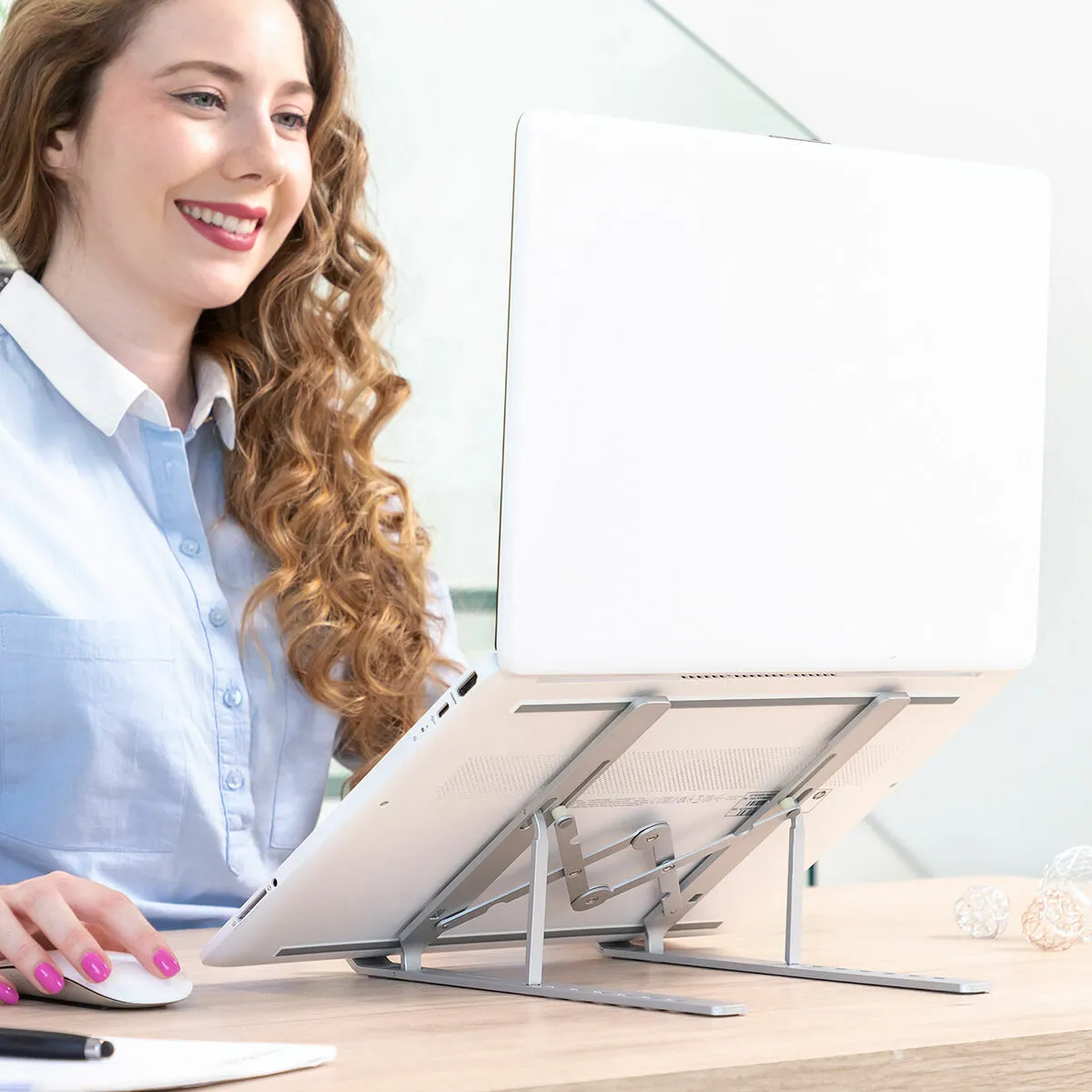 Folding and Adjustable Laptop Stand Flastan