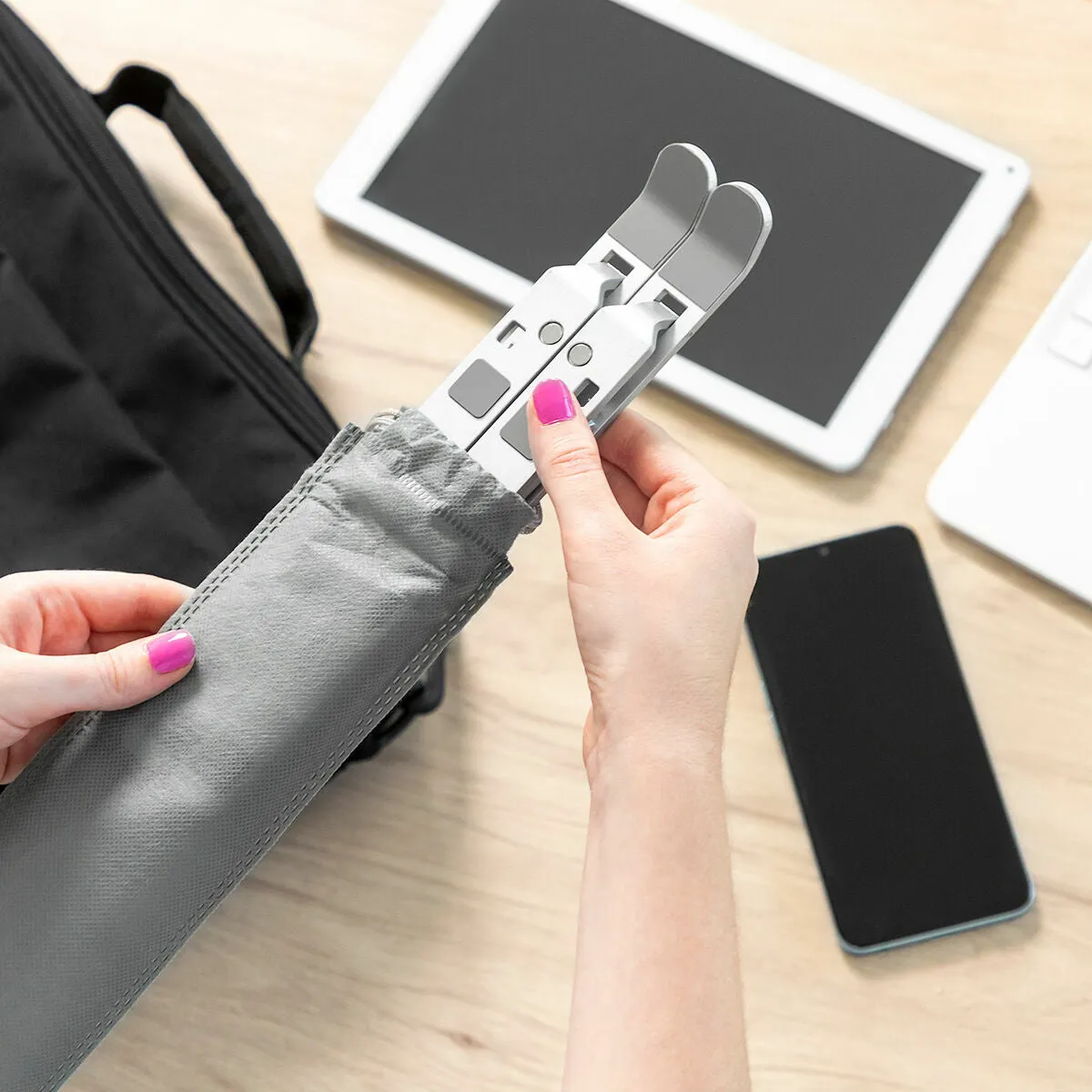 Folding and Adjustable Laptop Stand Flastan